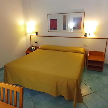 Hotel Amyclae Сперлонга Екстериор снимка