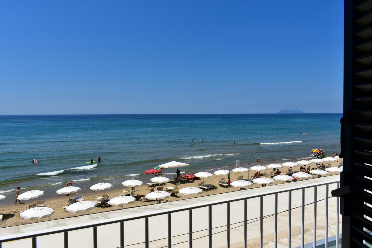 Hotel Amyclae Сперлонга Екстериор снимка